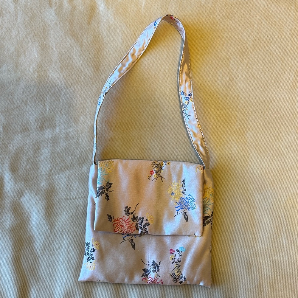 Floral Satin Shoulder Bag in Light Pink